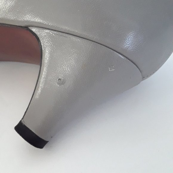 Vintage 60s/70s Gray Fine Leather Short Heel Pumps Size 8.5 - Picture 15 of 16